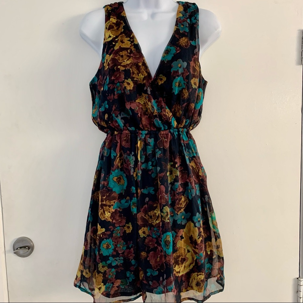 Forever 21 V-neck Floral Dress